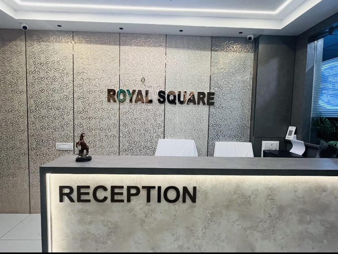 Hotel Royal Square Gandhinagar Esterno foto
