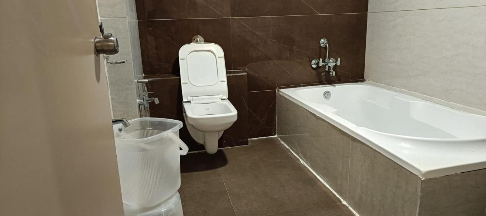 Hotel Royal Square Gandhinagar Esterno foto