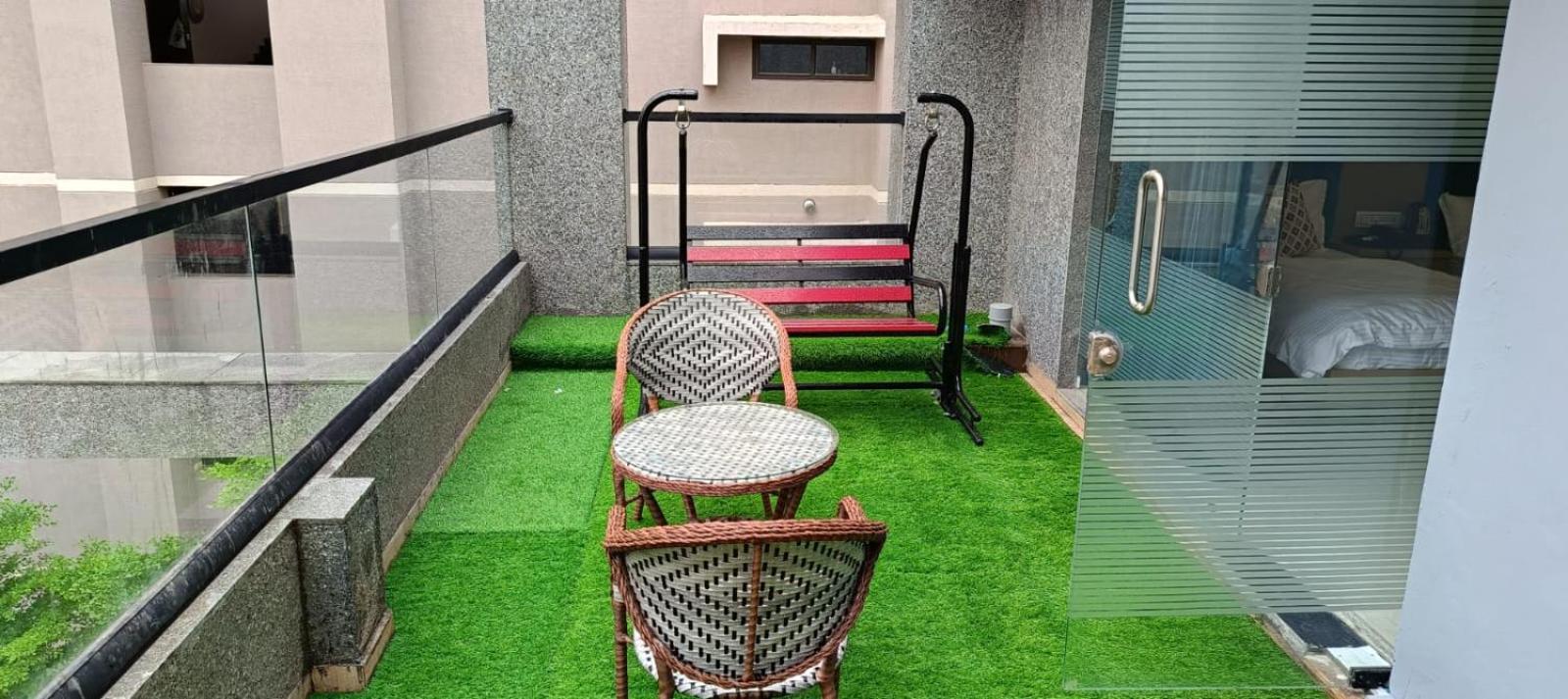 Hotel Royal Square Gandhinagar Esterno foto